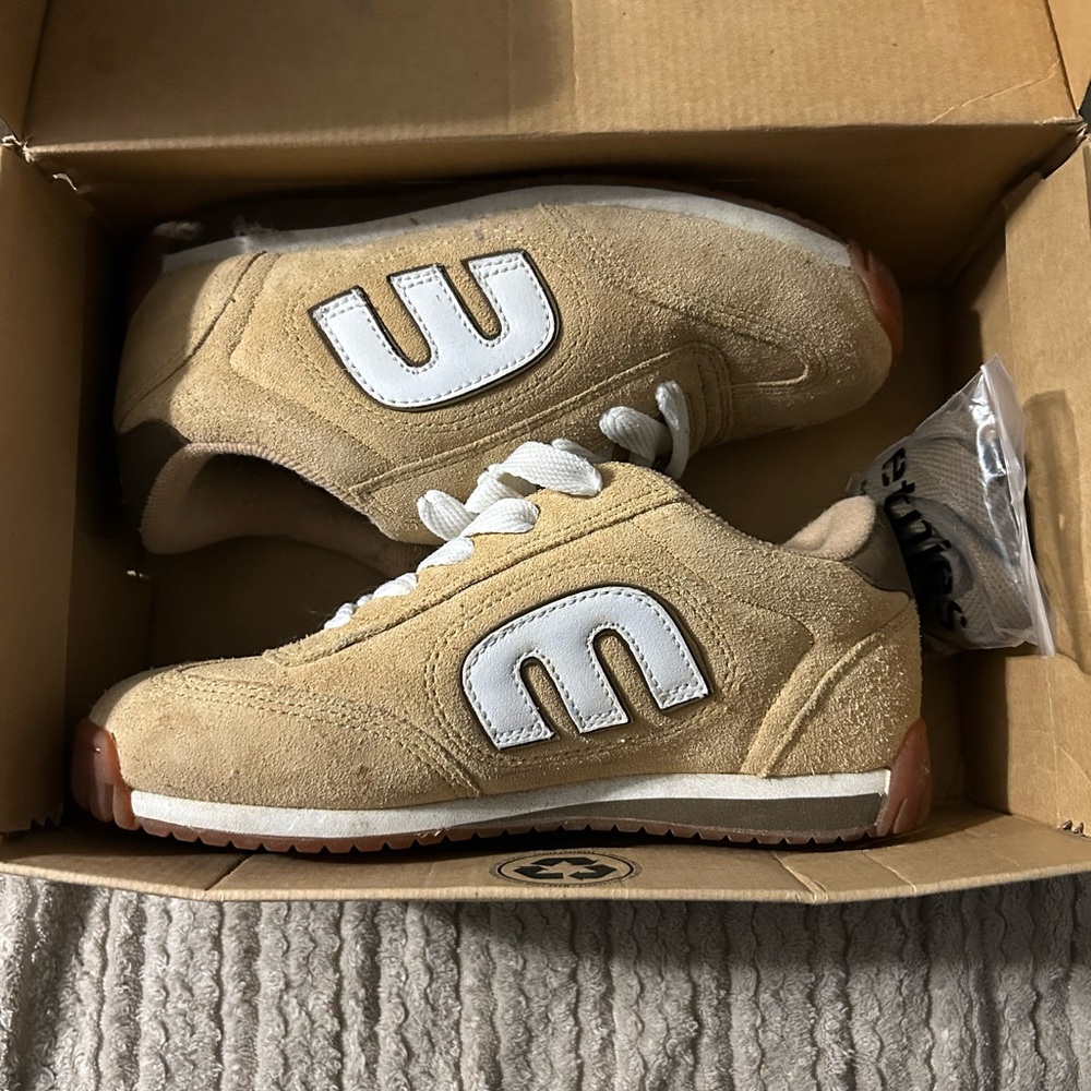 Vintage Etnies Tan Suede Sneakers with White Accents